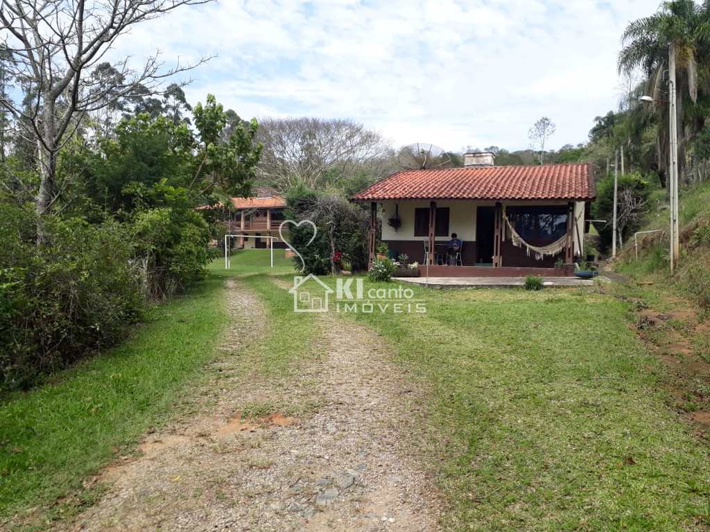 Sítio em Bom Jesus dos Perdões, no bairro Serra Negra