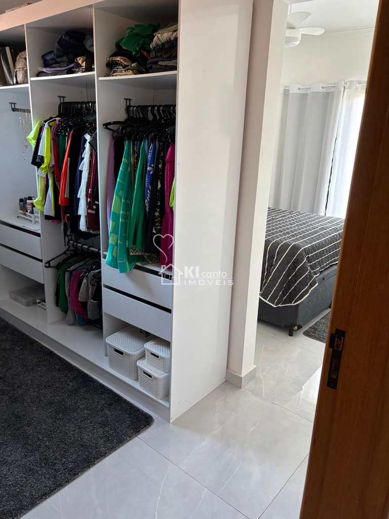 Casa em Atibaia, no bairro Jardim dos Pinheiros