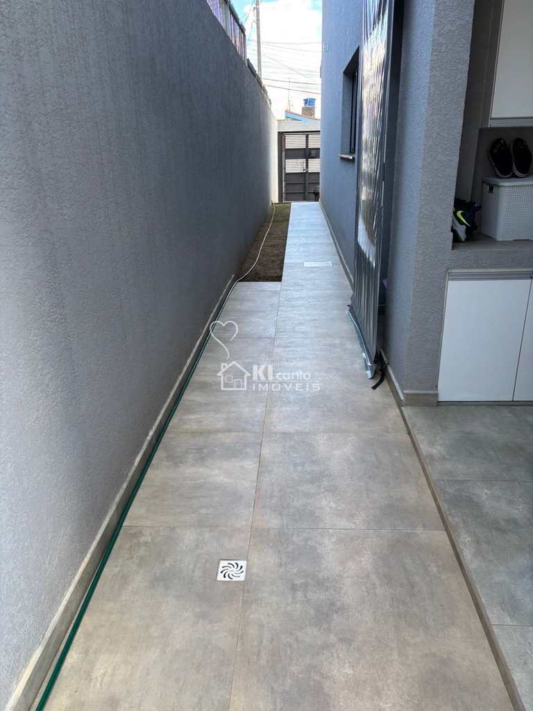 Casa em Atibaia, no bairro Jardim dos Pinheiros