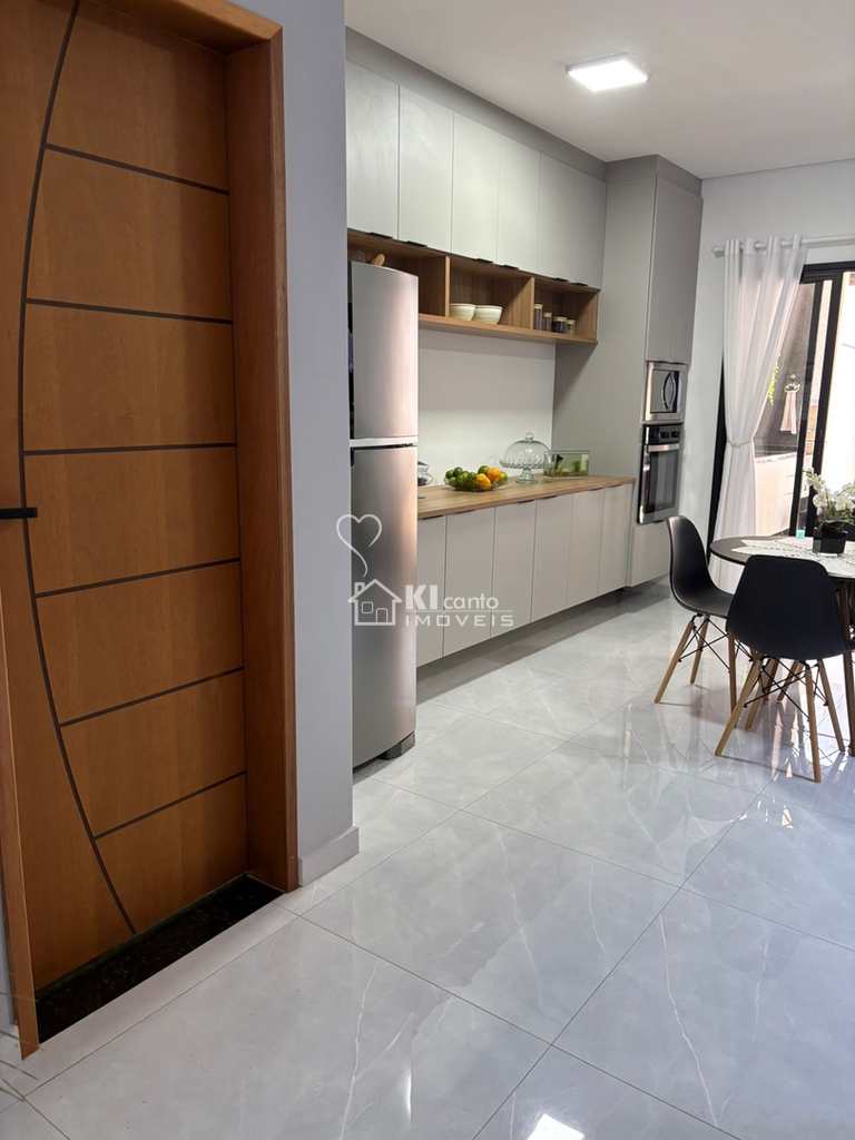 Casa em Atibaia, no bairro Jardim dos Pinheiros