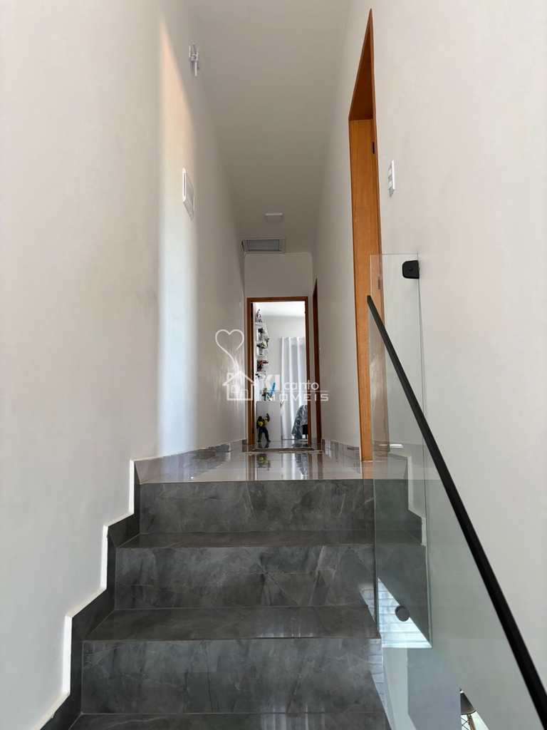 Casa em Atibaia, no bairro Jardim dos Pinheiros