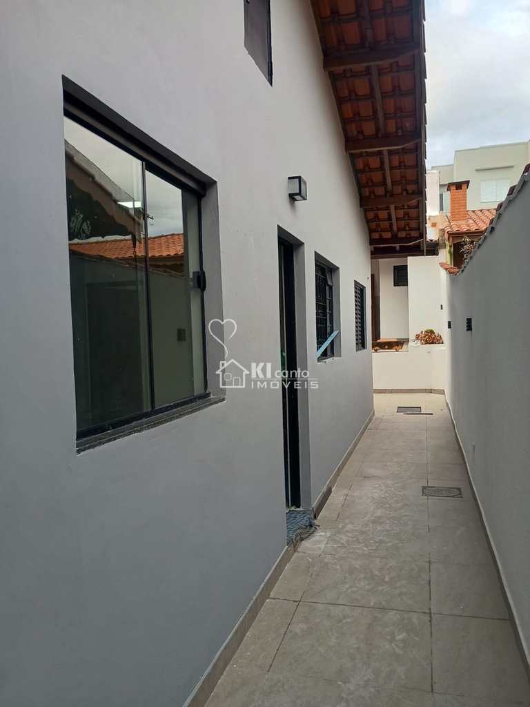 Casa em Atibaia, no bairro Jardim Alvinópolis