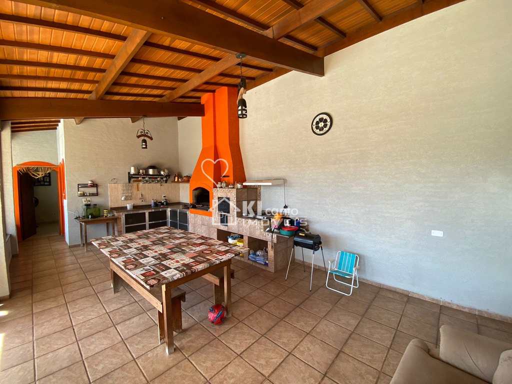 Casa em Atibaia, no bairro Jardim dos Pinheiros