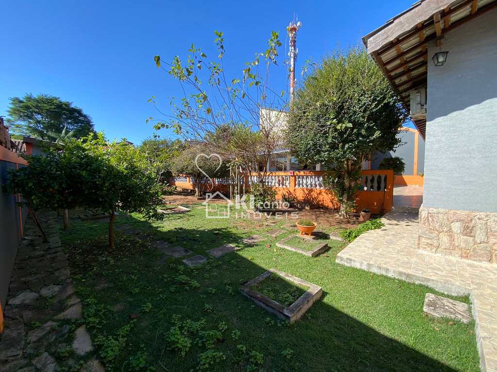Casa em Atibaia, no bairro Jardim dos Pinheiros