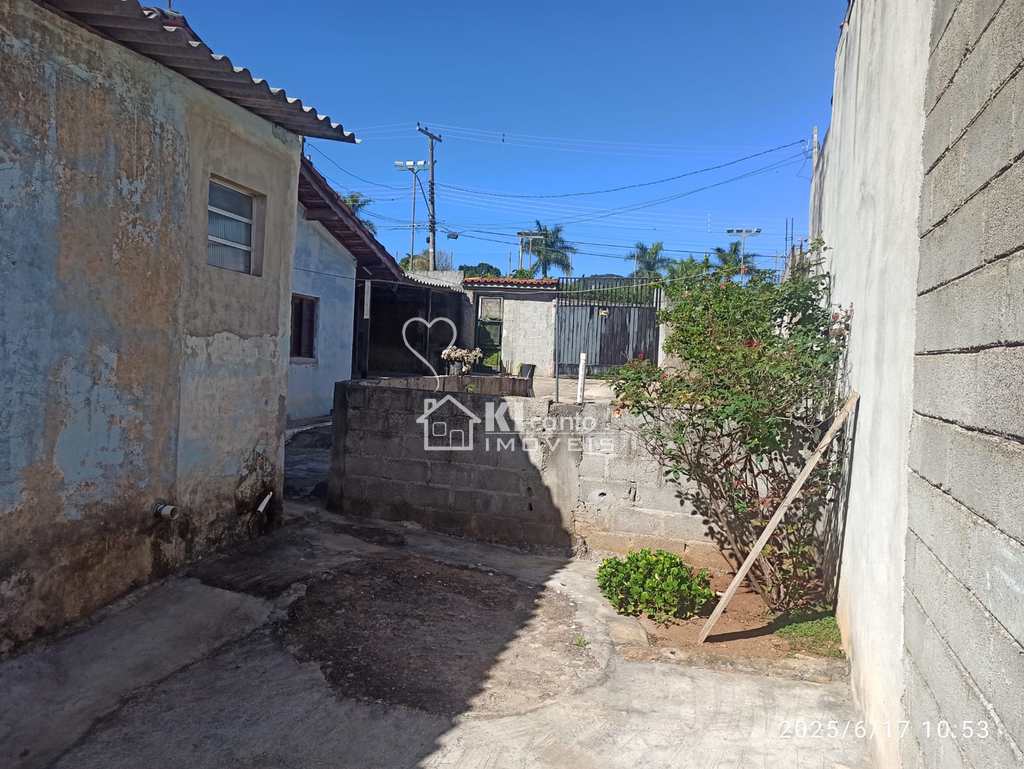 Casa em Atibaia, no bairro Jardim dos Pinheiros