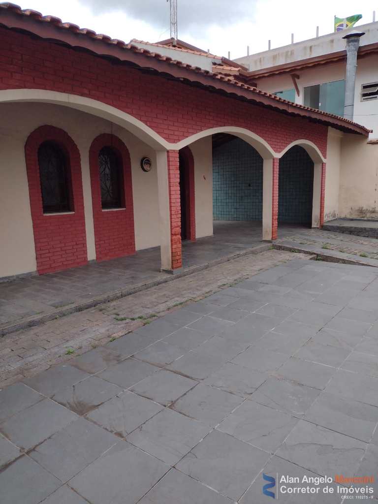Casa em Peruíbe, no bairro Centro