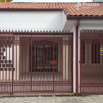 Casa em Lorena, bairro Cruz