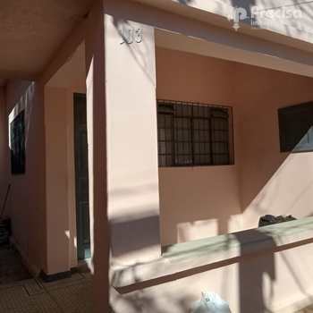 Casa em Lorena, bairro Olaria
