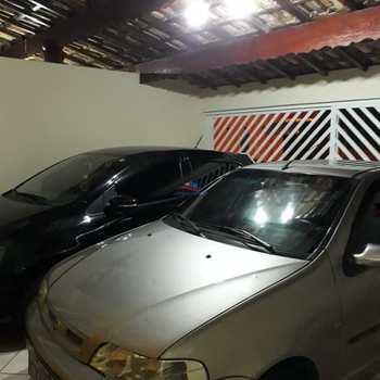 Sobrado em Praia Grande, bairro Boqueirão