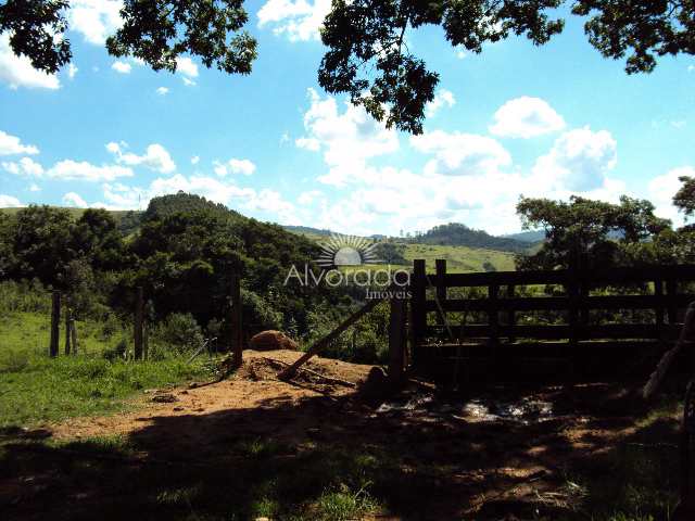 Sítio em Morungaba, no bairro Estrada da Pedreira