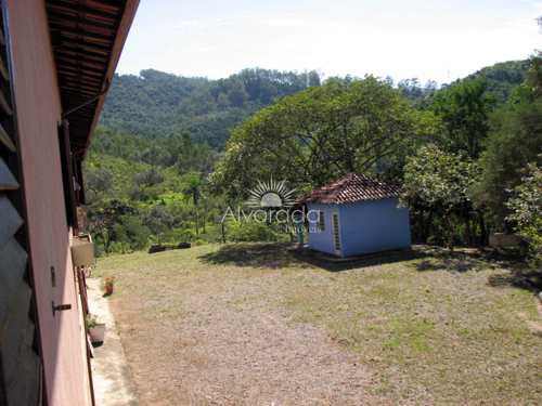 Sítio em Amparo, no bairro Jardim Cachoeira