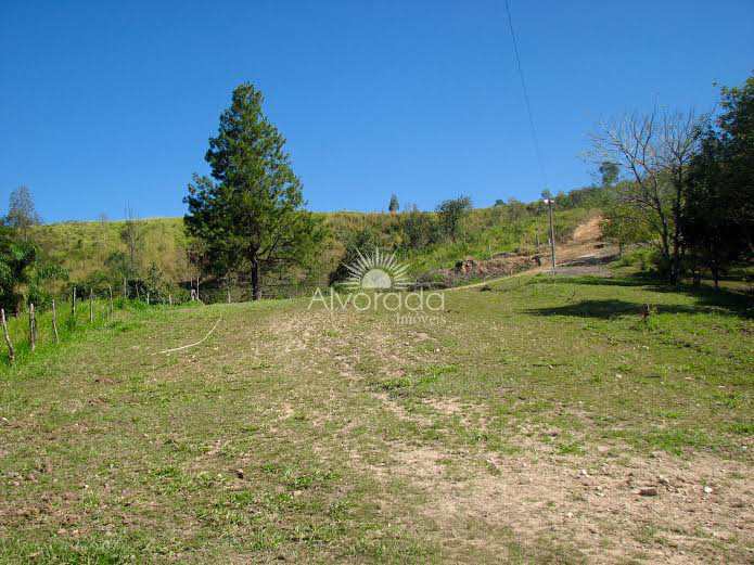 Sítio em Amparo, no bairro Jardim Cachoeira