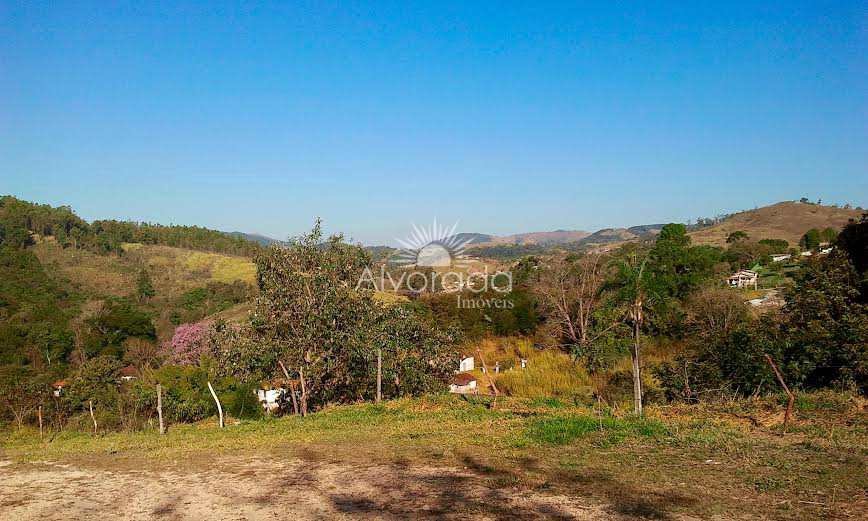 Sítio em Amparo, no bairro Jardim Cachoeira