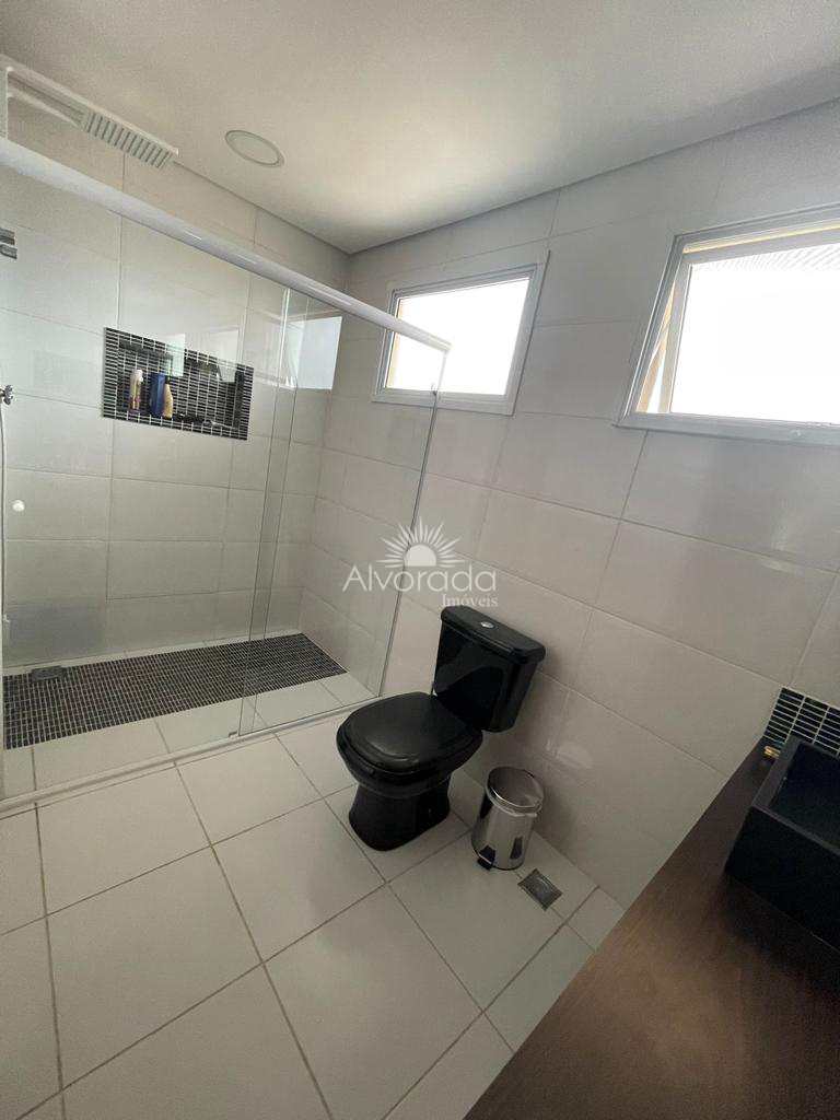 Casa de Condomínio em Santana de Parnaíba, no bairro Alphaville