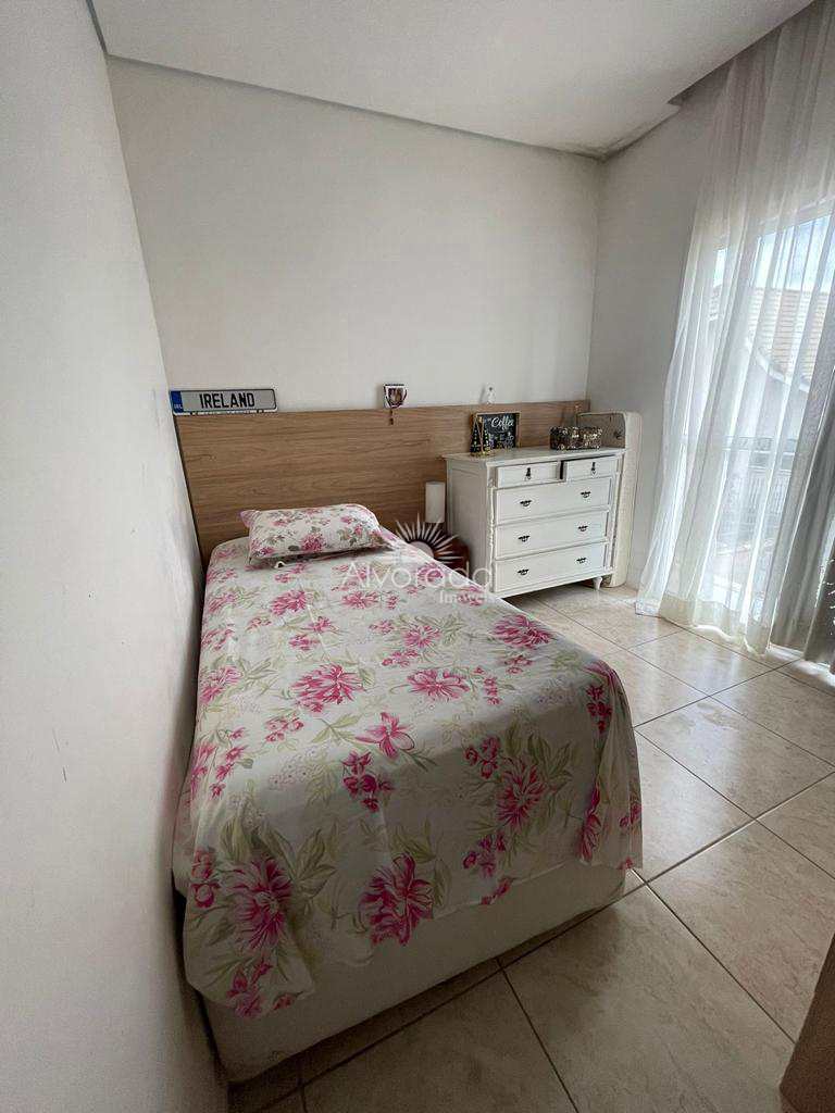 Casa de Condomínio em Santana de Parnaíba, no bairro Alphaville
