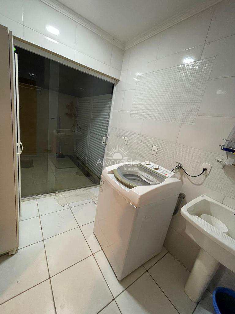 Casa de Condomínio em Santana de Parnaíba, no bairro Alphaville