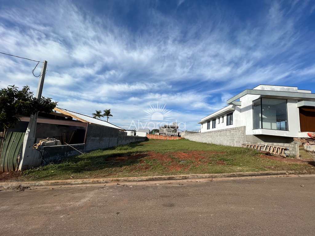 Terreno em Itatiba, no bairro 7 Lagos