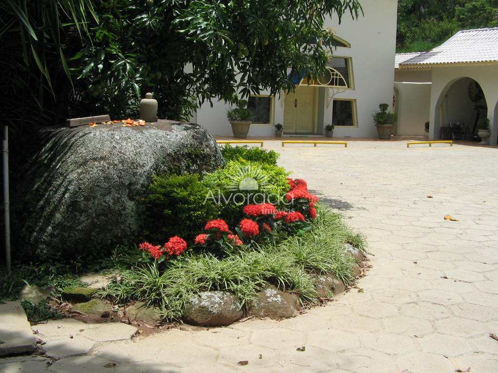 Casa de Condomínio em Valinhos, no bairro Nova Suiça I