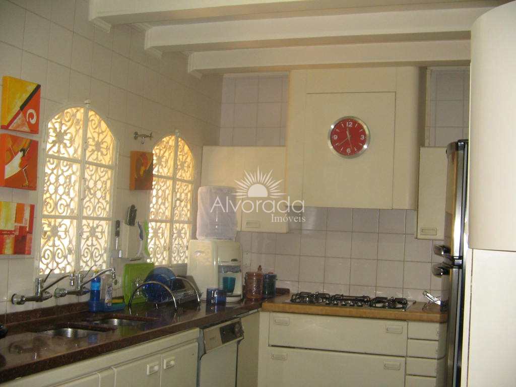 Casa de Condomínio em Valinhos, no bairro Nova Suiça I