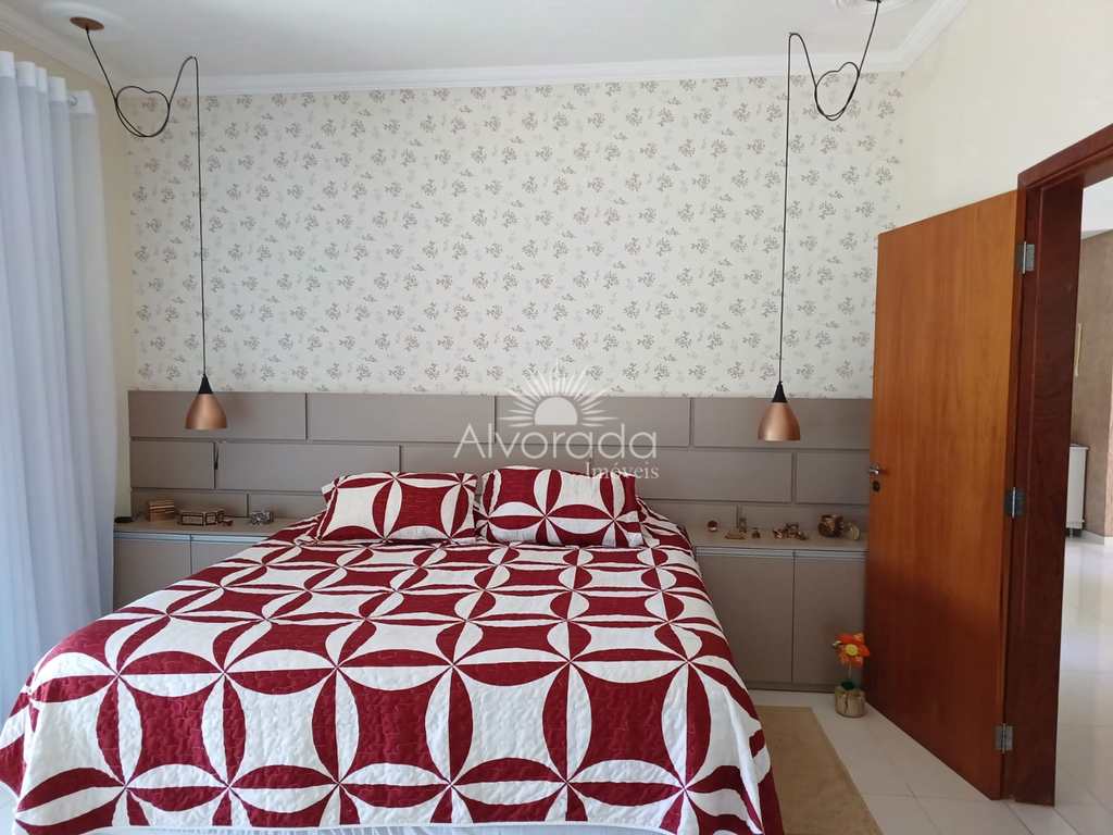 Chácara em Itatiba, no bairro Jardim Leonor