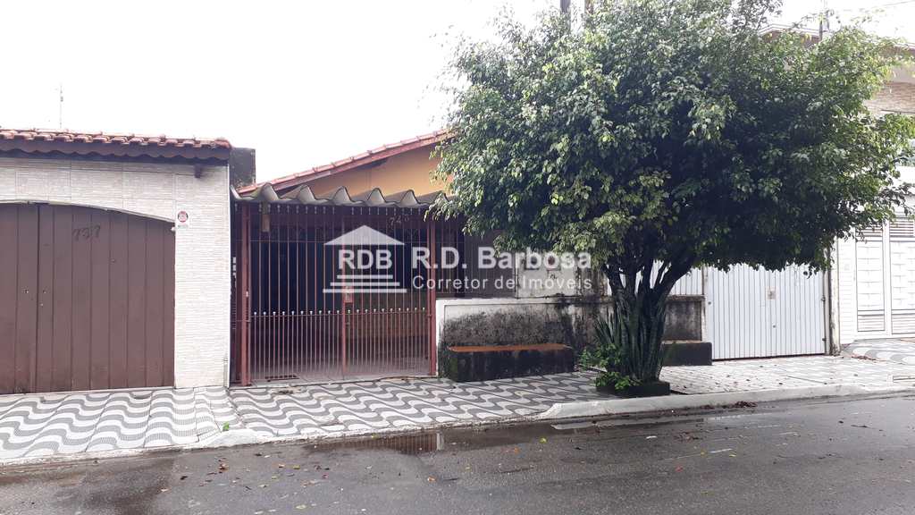 Casa em Praia Grande, no bairro Balneário Maracanã