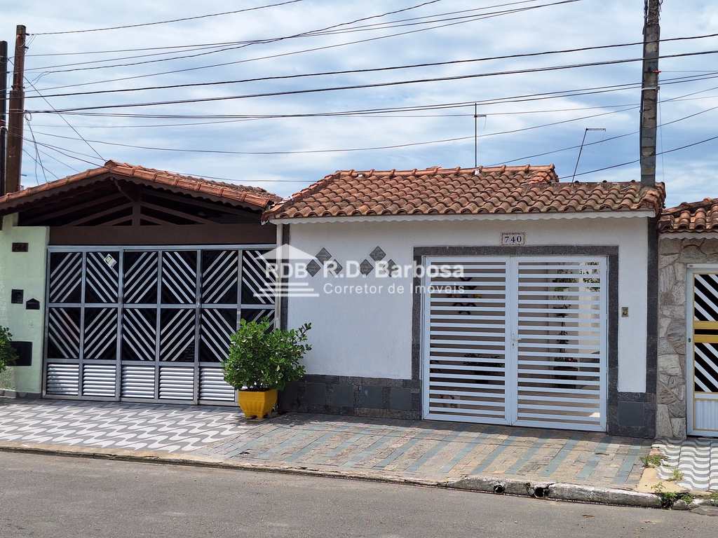 Casa em Praia Grande, no bairro Balneário Maracanã