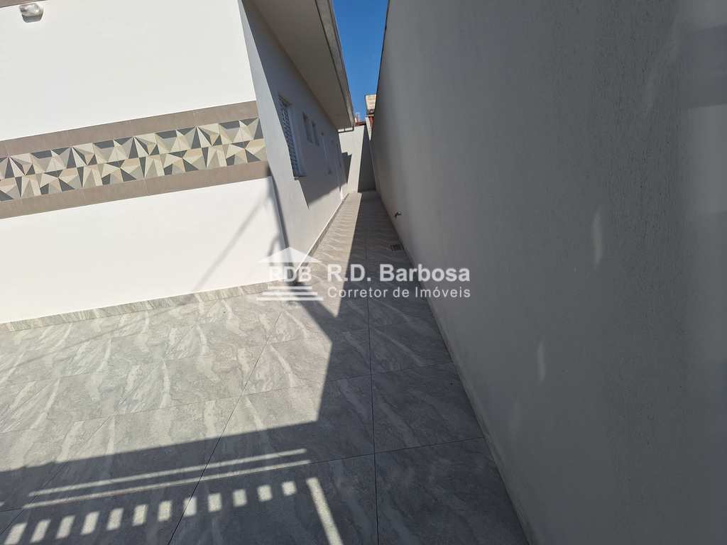 Casa em Praia Grande, no bairro Real
