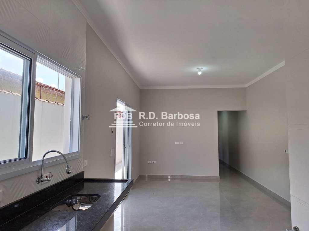 Casa em Praia Grande, no bairro Real