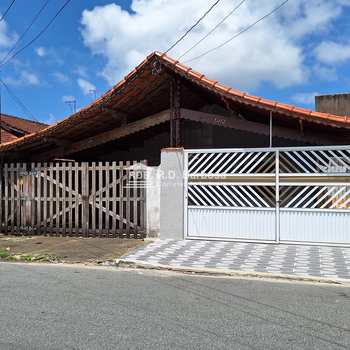 Casa em Praia Grande, bairro Maracanã