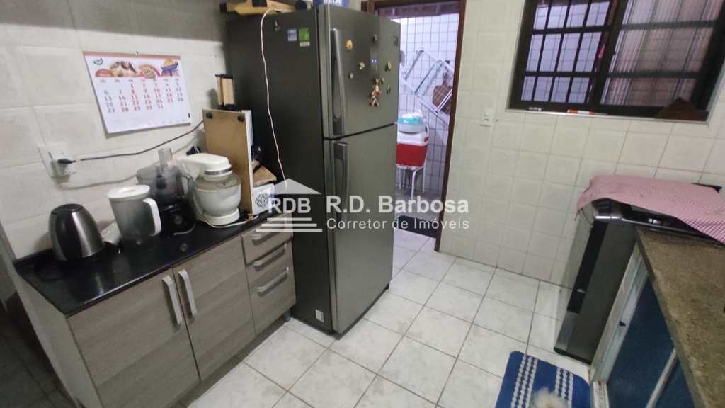 Sobrado em Praia Grande, no bairro Caiçara