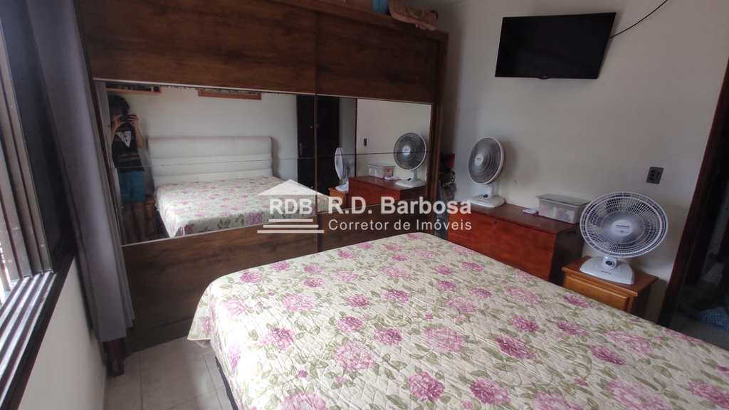 Sobrado em Praia Grande, no bairro Caiçara