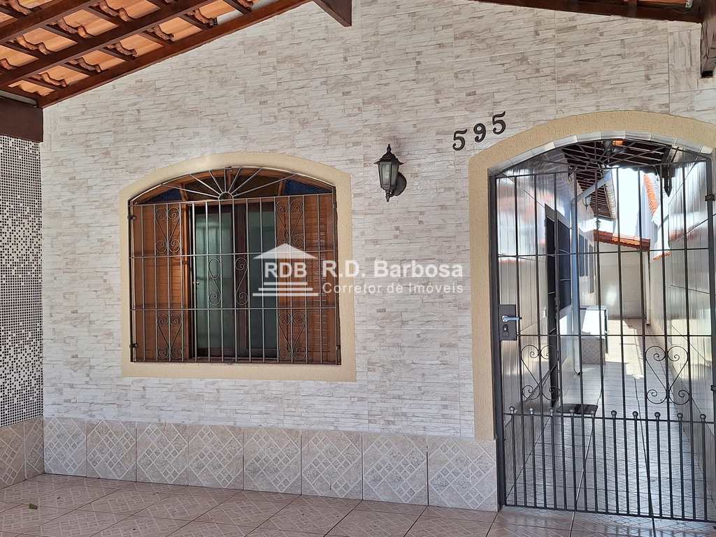 Casa em Praia Grande, no bairro Real