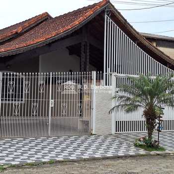 Casa em Praia Grande, bairro Balneário Maracanã