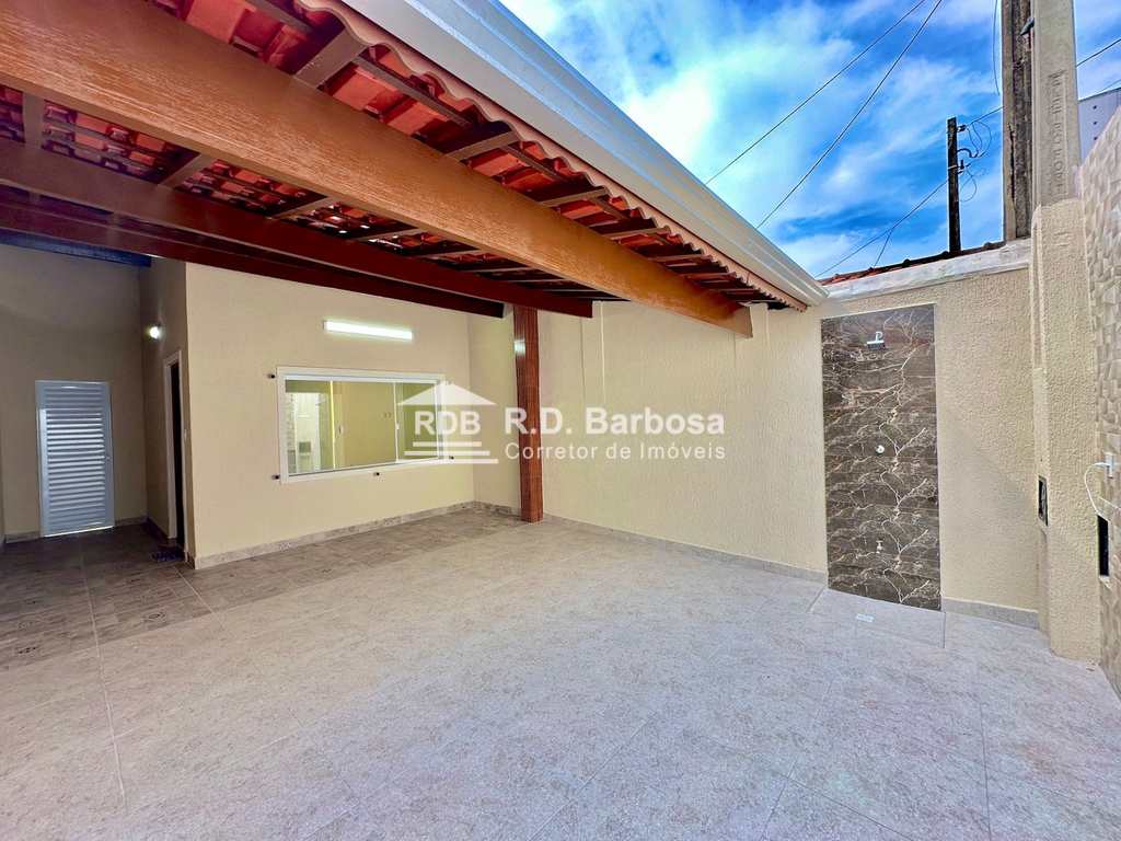 Casa em Praia Grande, no bairro Caiçara