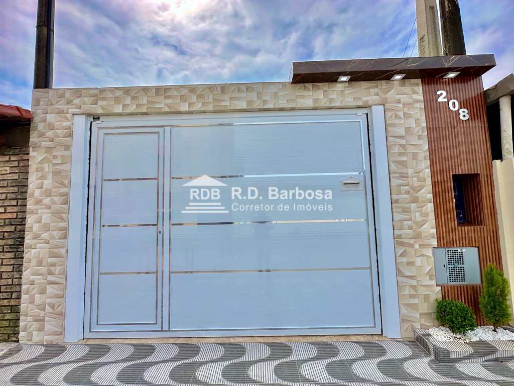 Casa em Praia Grande, no bairro Caiçara