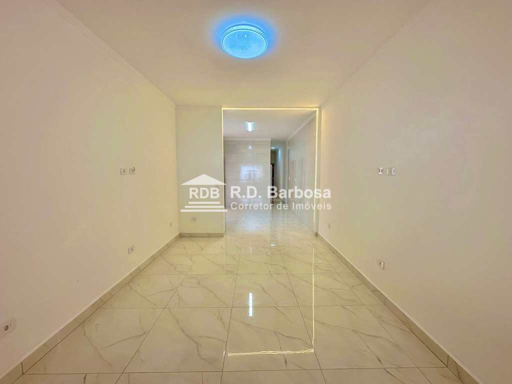 Casa em Praia Grande, no bairro Caiçara