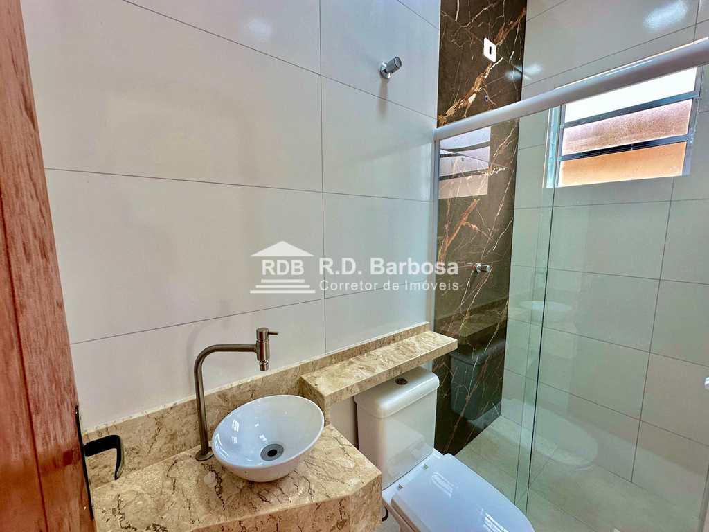 Casa em Praia Grande, no bairro Caiçara