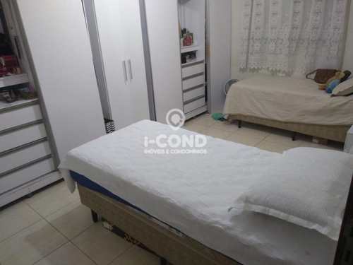 Apartamento, código 62218644 em Santos, bairro Embaré