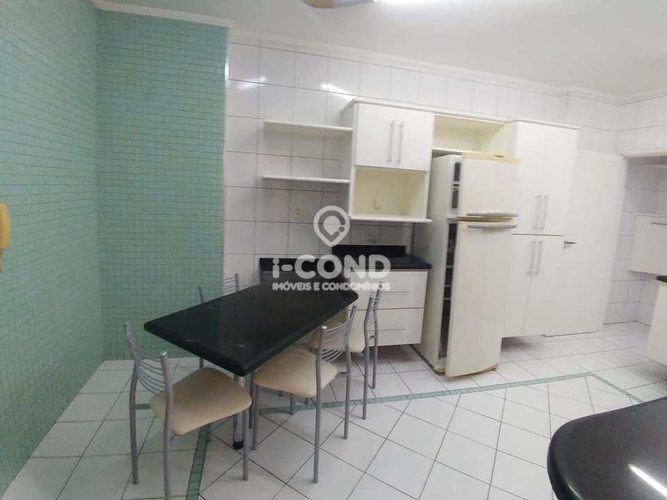 Apartamento em Santos, no bairro Embaré