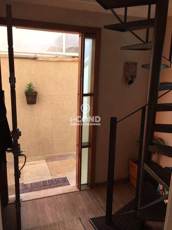 Sobrado em Santos, no bairro Marapé