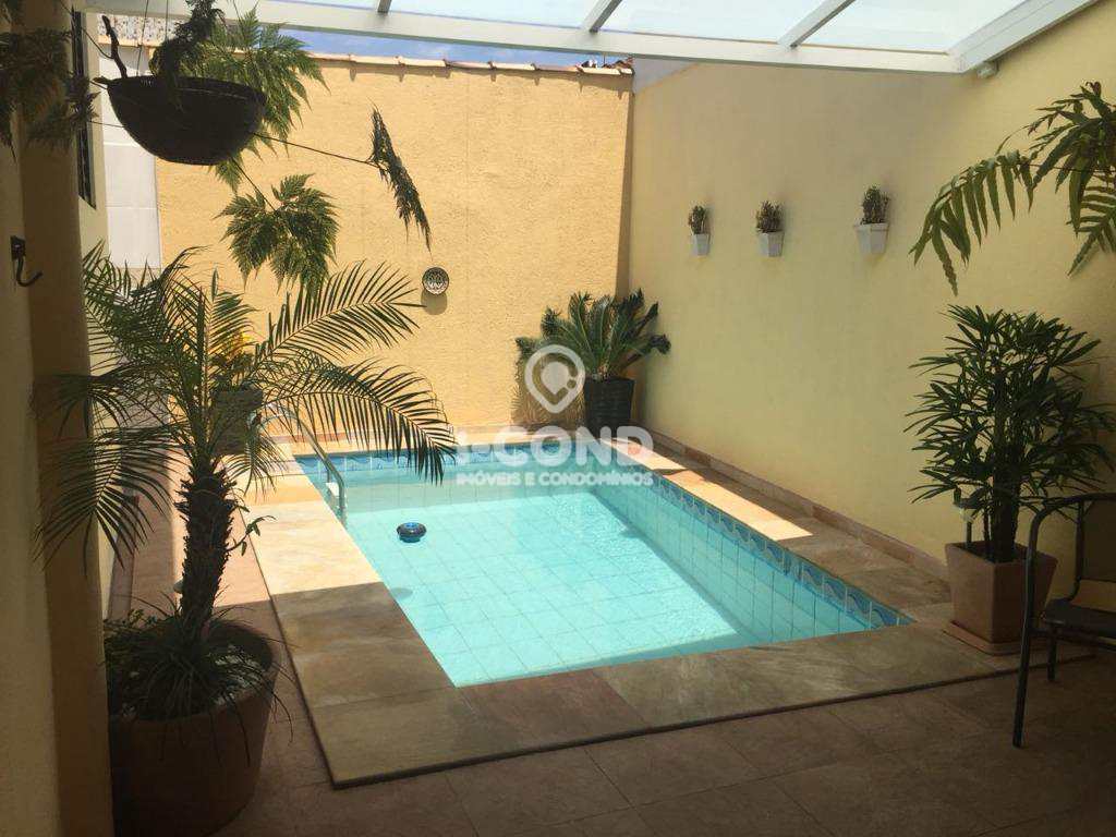 Sobrado em Santos, no bairro Marapé