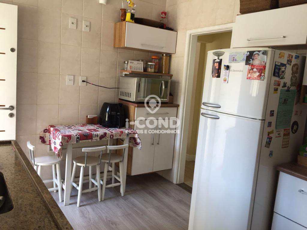 Sobrado em Santos, no bairro Marapé