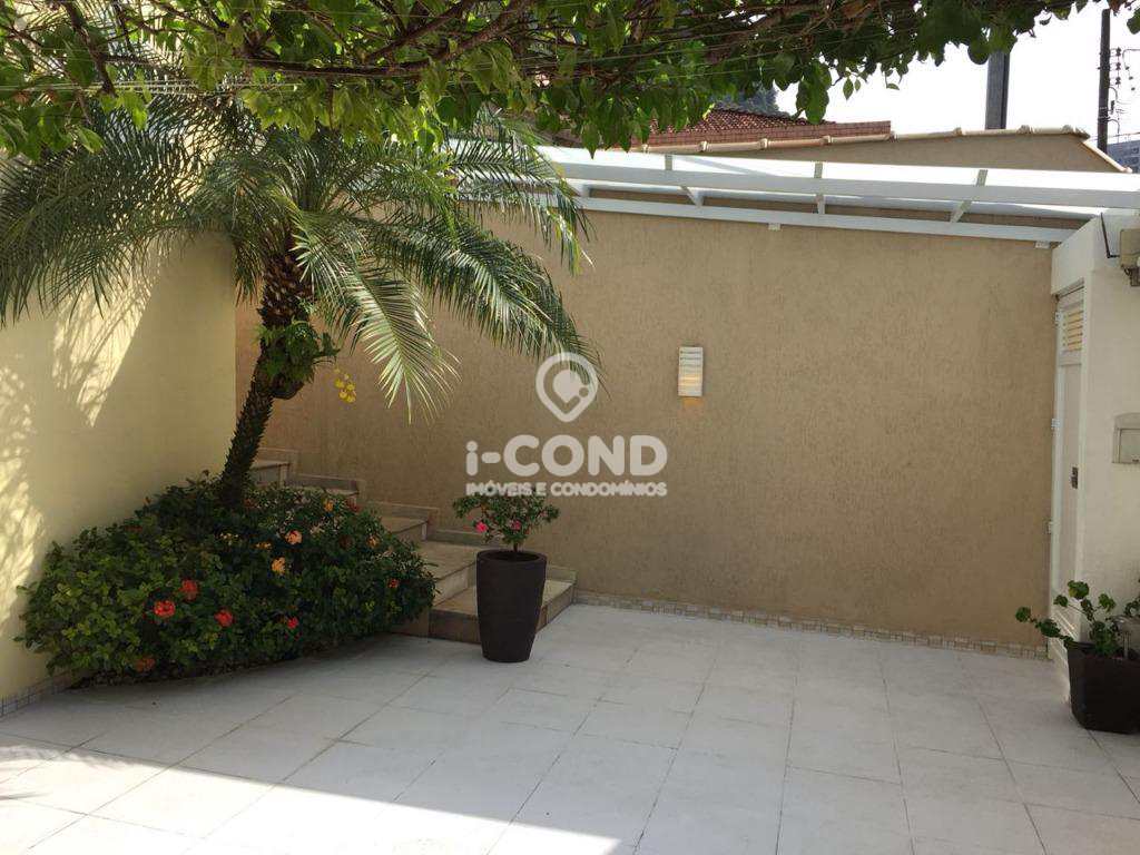 Sobrado em Santos, no bairro Marapé