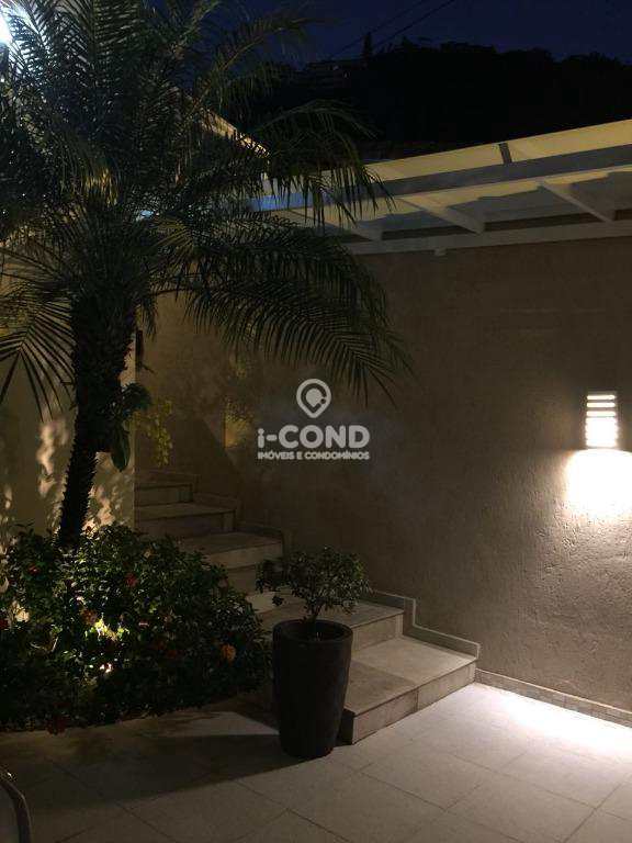 Sobrado em Santos, no bairro Marapé