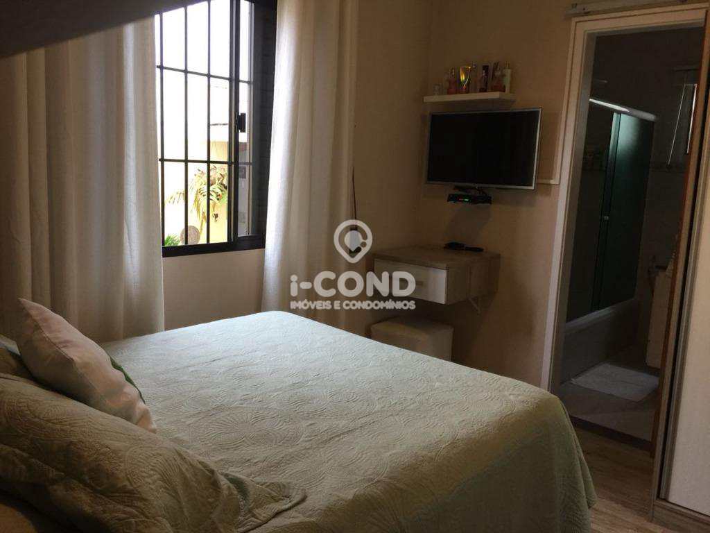 Sobrado em Santos, no bairro Marapé