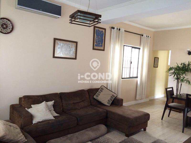 Sobrado em Santos, no bairro Marapé