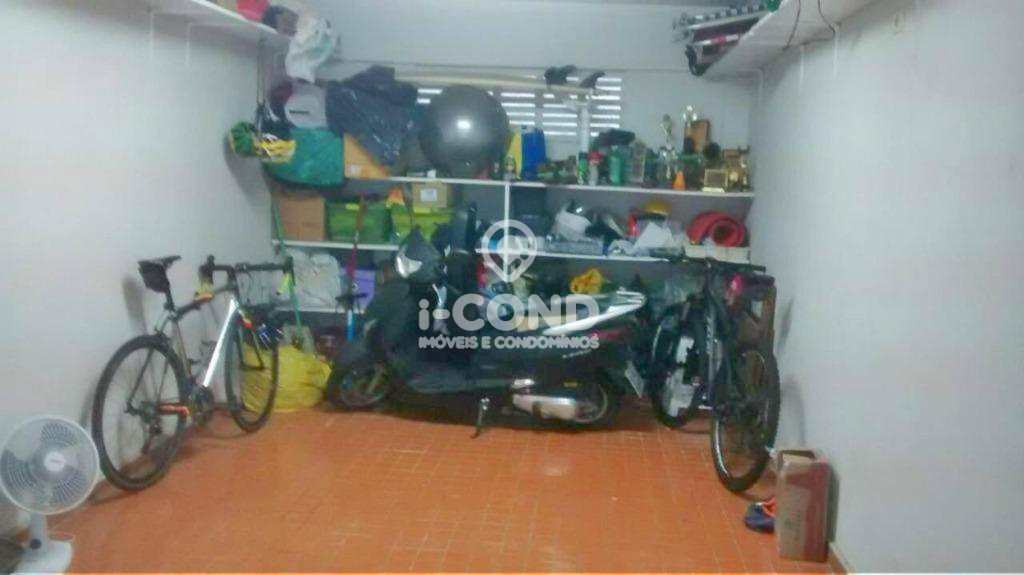 Apartamento em Santos, no bairro Ponta da Praia