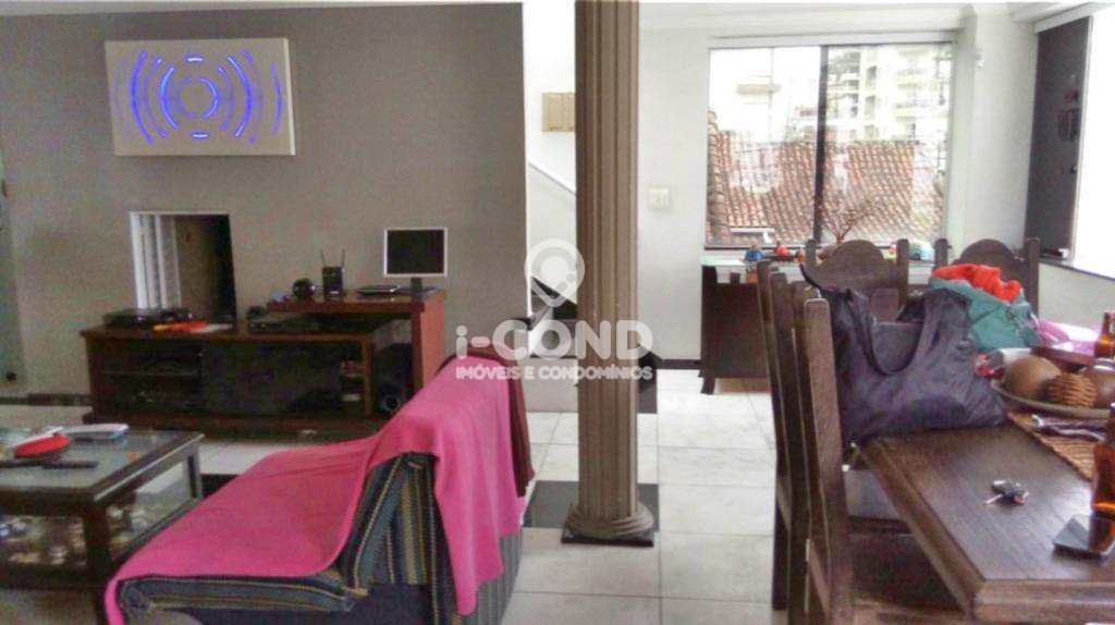 Sobrado em Praia Grande, no bairro Ocian
