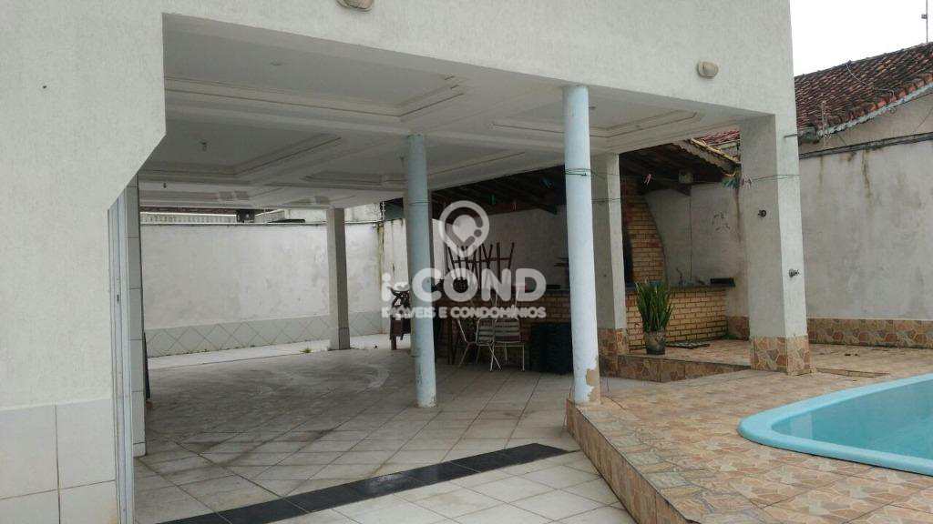 Sobrado em Praia Grande, no bairro Ocian