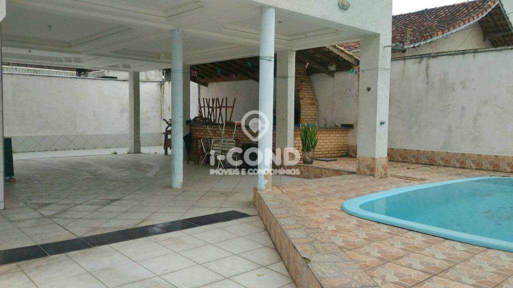 Sobrado em Praia Grande, no bairro Ocian